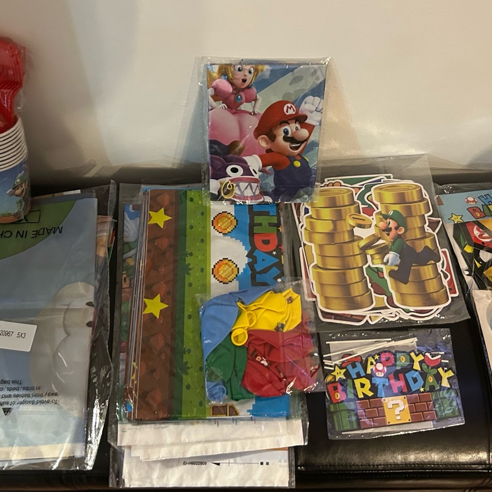 Super Mario Birthday Party Supplies Set